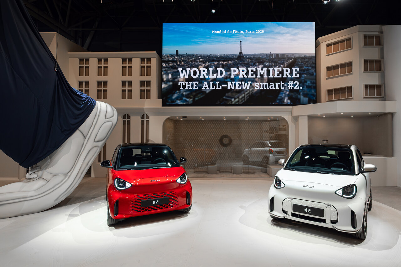 SMART CAR サスペンションキット World Premiere of the smart #2 as Reinvention of the Urban Two